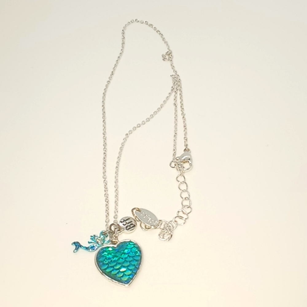 Claires Heart Mermaid bff charm necklace silvertone Mermaid Charm
